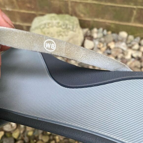 Nike Light Gray Sandals Flip Flops Lightweight Women Size 8 - Picture 5 of 5